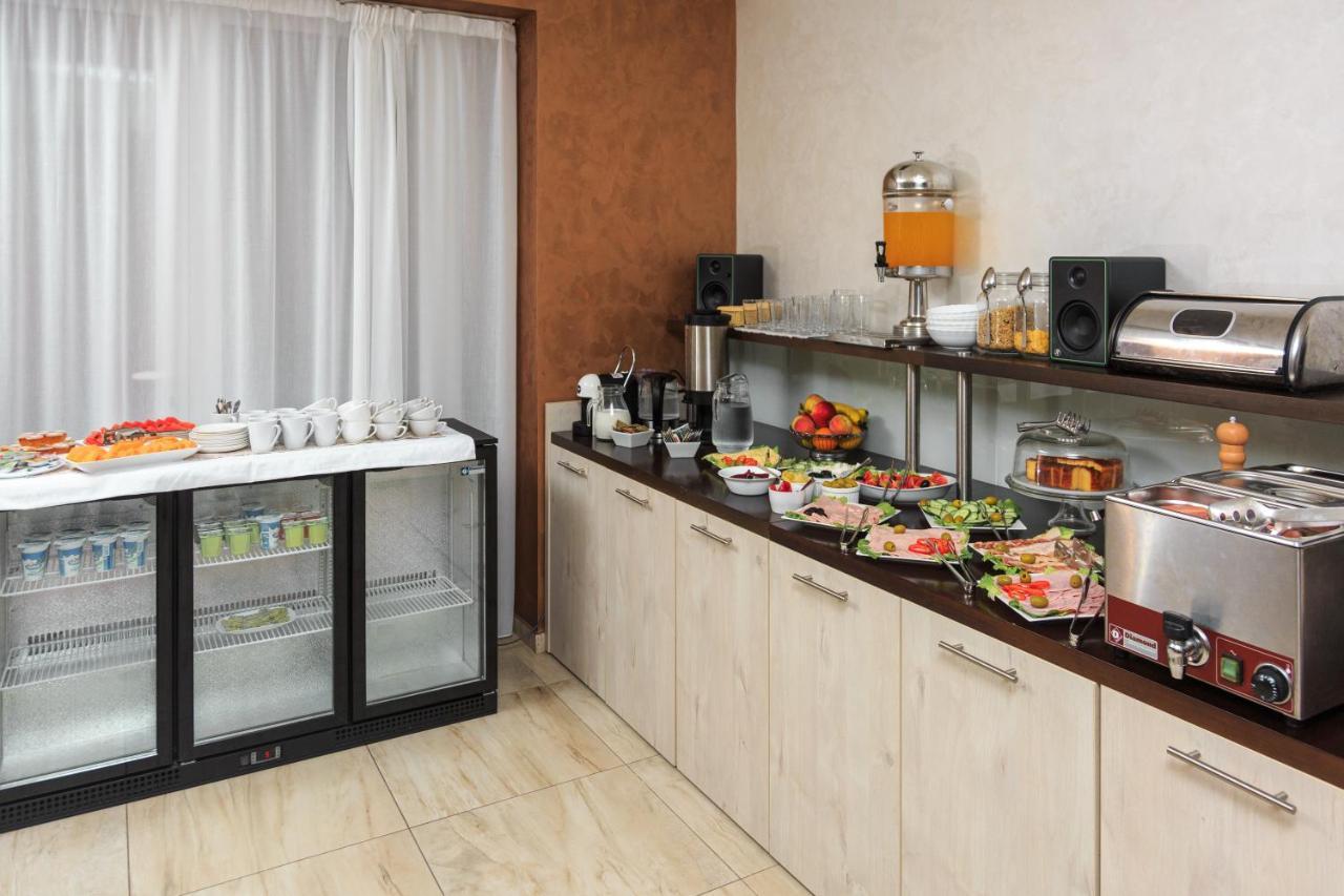 Hotel Maksim Херцег-Нови Экстерьер фото