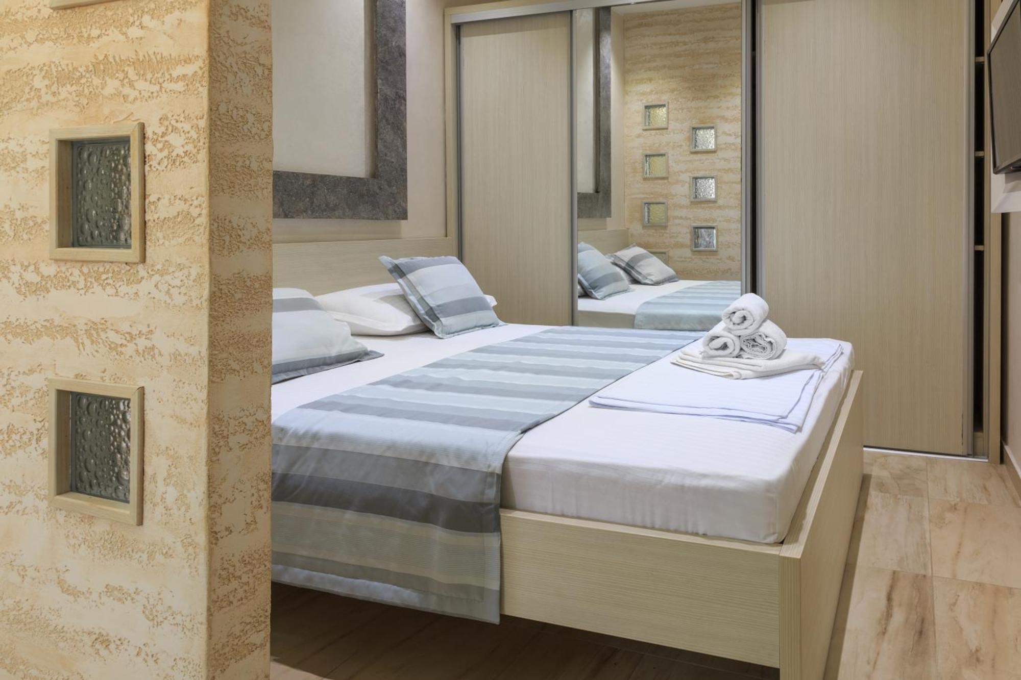 Hotel Maksim Херцег-Нови Экстерьер фото