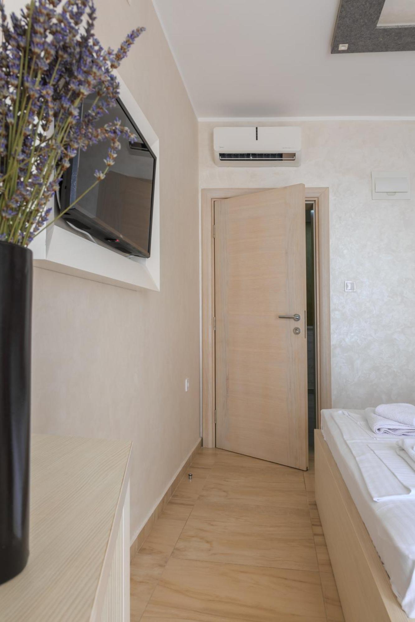Hotel Maksim Херцег-Нови Экстерьер фото