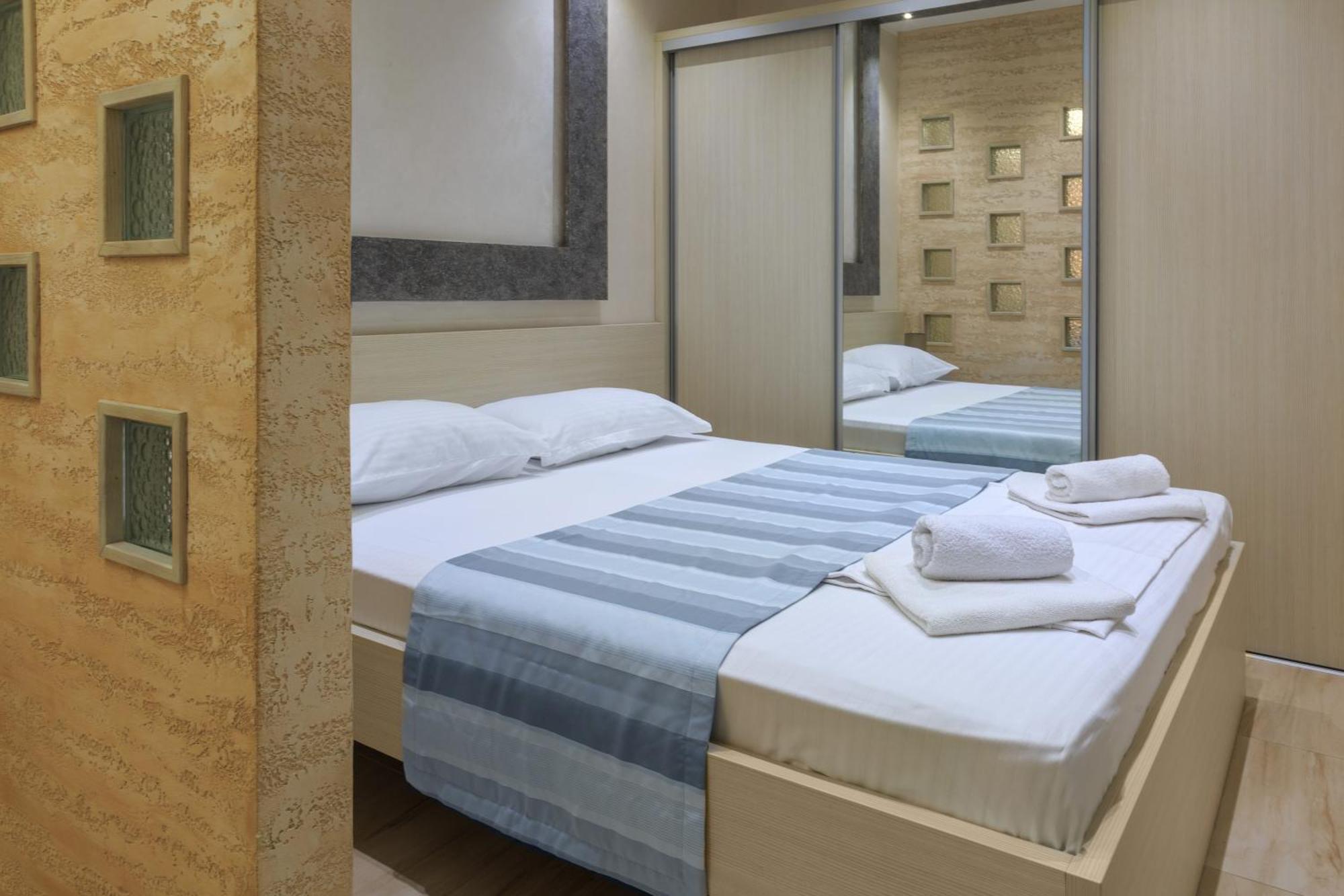 Hotel Maksim Херцег-Нови Экстерьер фото