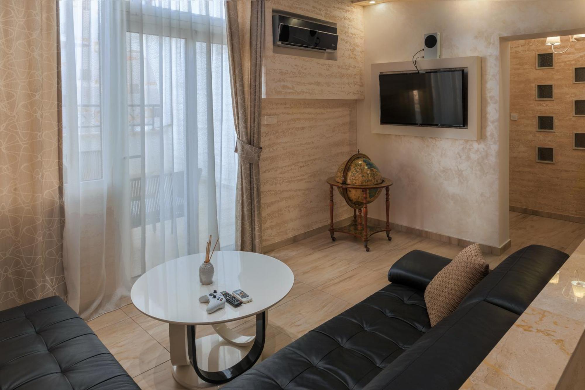 Hotel Maksim Херцег-Нови Экстерьер фото