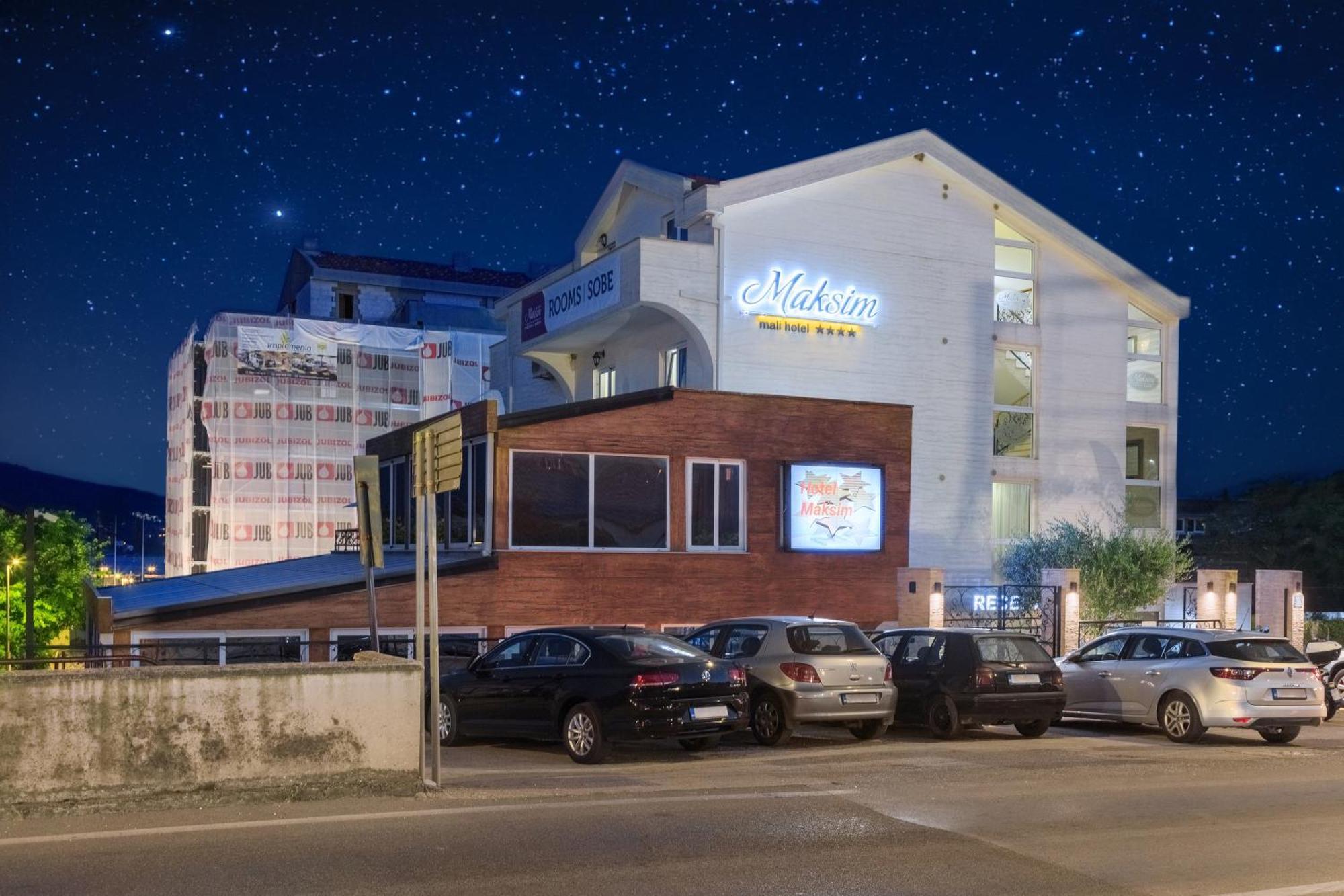 Hotel Maksim Херцег-Нови Экстерьер фото