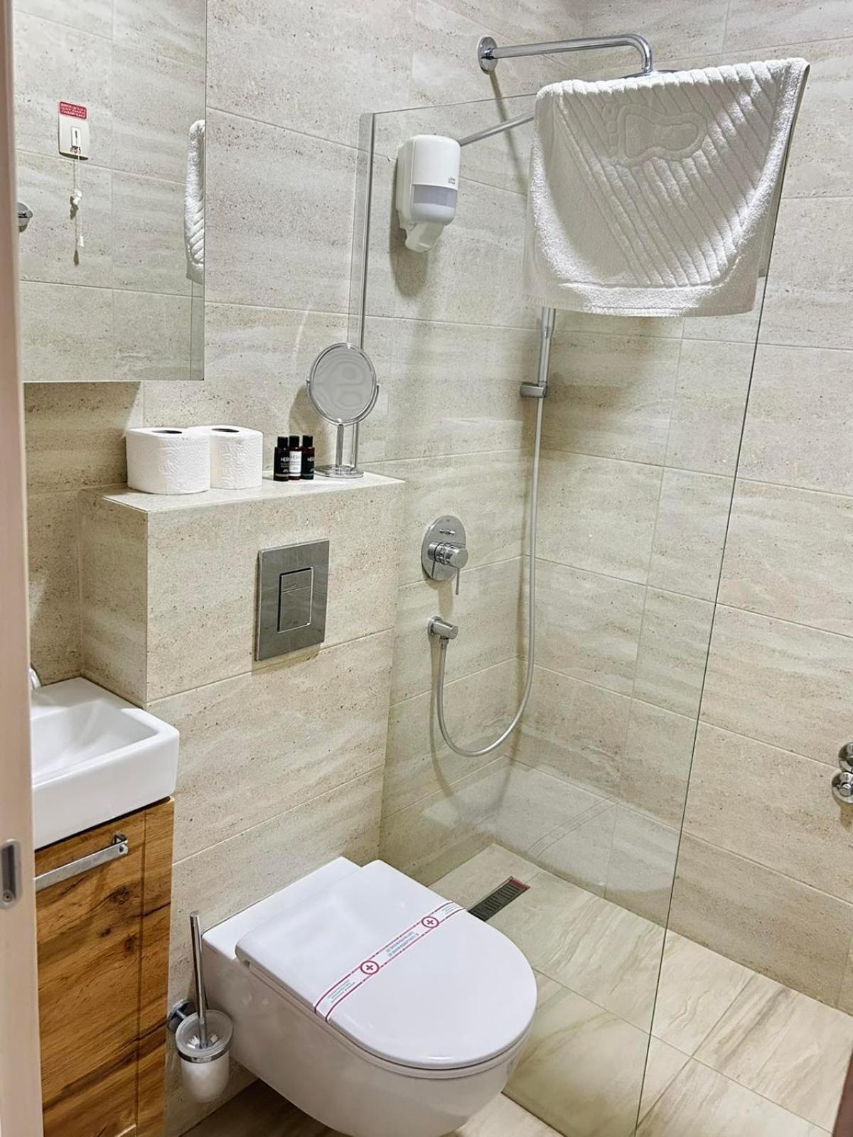 Hotel Maksim Херцег-Нови Экстерьер фото